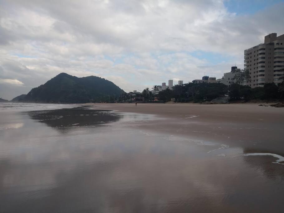 Apto Praia Do Tombo Guarujá Exterior photo